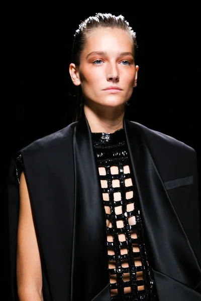 Look 50